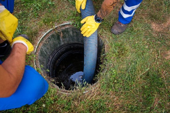 Vidange de fosse septique et canalisation